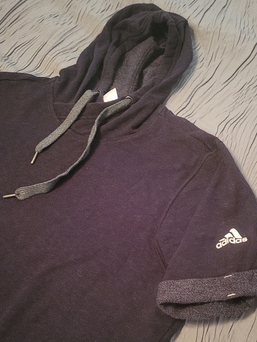 Adidas Men’s Black Hooded Short-Sleeve Sweatshirt. Large